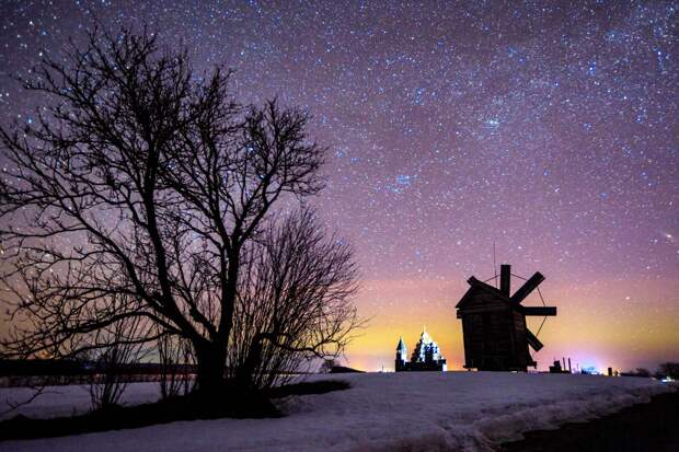 Магнитные бури сегодня: мощная вспышка на Солнце и прогноз