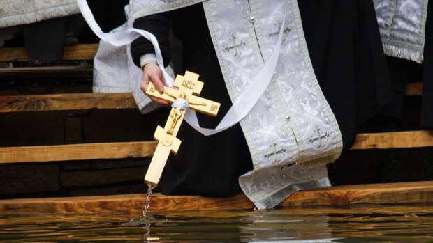 Власти Подмосковья ограничат число людей в местах для обогрева на Крещение