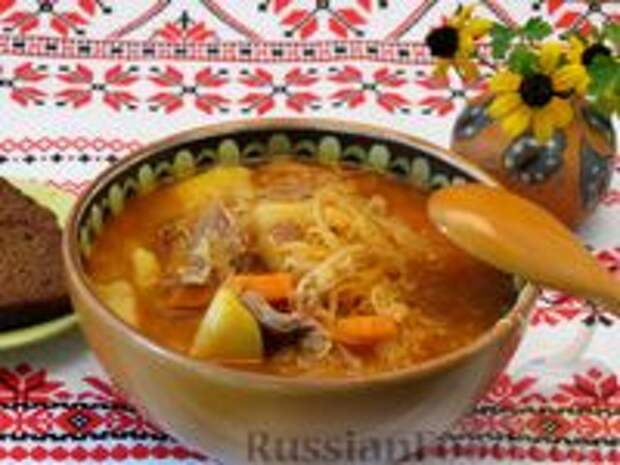 Фото к рецепту: Щи с квашеной капустой, на говяжьем бульоне