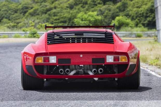 Специалисты Lamborghini отреставрировали спорткар Miura SVR