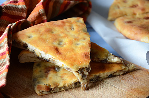 Осетинский пирог с грибами и сыром – рецепт с пошаговыми фото Осетинский пирог с грибами и сыром – рецепт с пошаговыми фото