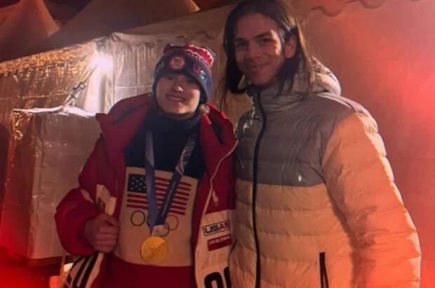 Российский фигурист Гуменник сделал фото с американцем Малининым на закрытии Олимпиады