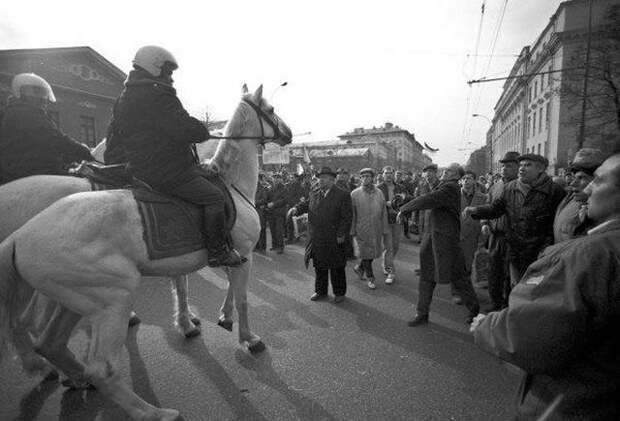 Подборка атмосферных фотографий из 90-х