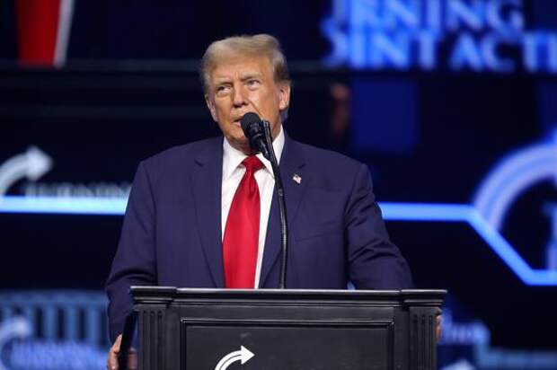 Трамп: Украине пора быстрее прийти за стол переговоров для урегулирования