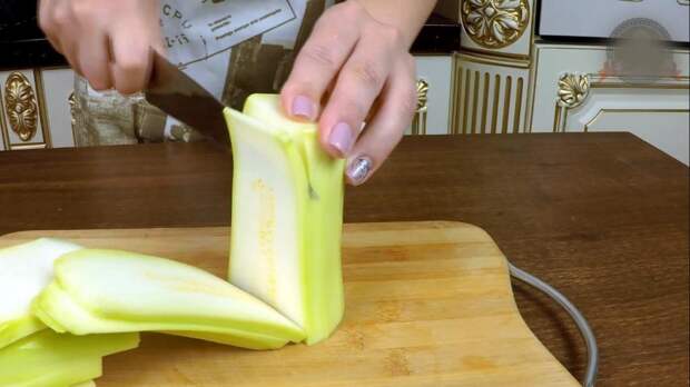 Лучшее летнее блюдо: кабачковые язычки в двойном кляре