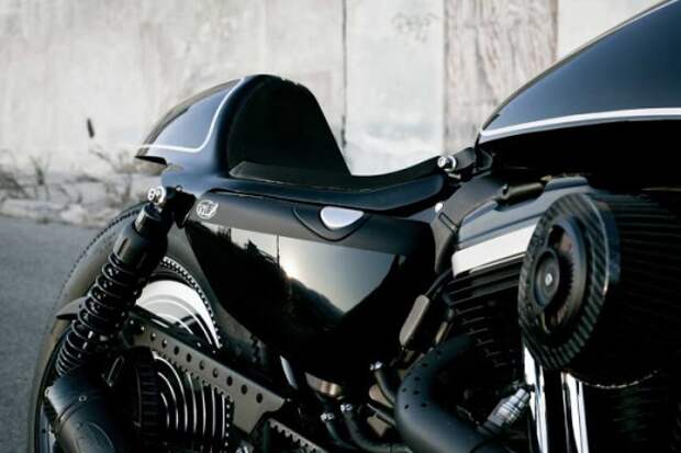 Technics-Sporty-26_Original Кафе рейсер Sportster 883 от RSD