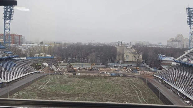 Стадион в Воронеже сносят. Там оформлял дубль 17-летний Лукаку — Россия-2025