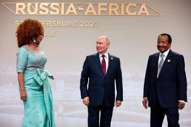 photo_2025-10-13_01-10-09 Поль Бийя президент Камеруна