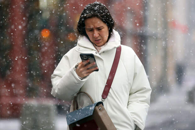 Роскачество предупредило о рисках для смартфонов на морозе