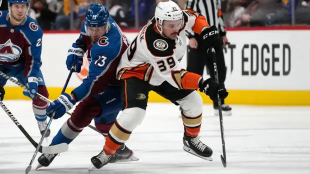 Шайба Ничушкина помогла «Колорадо» обыграть «Анахайм»