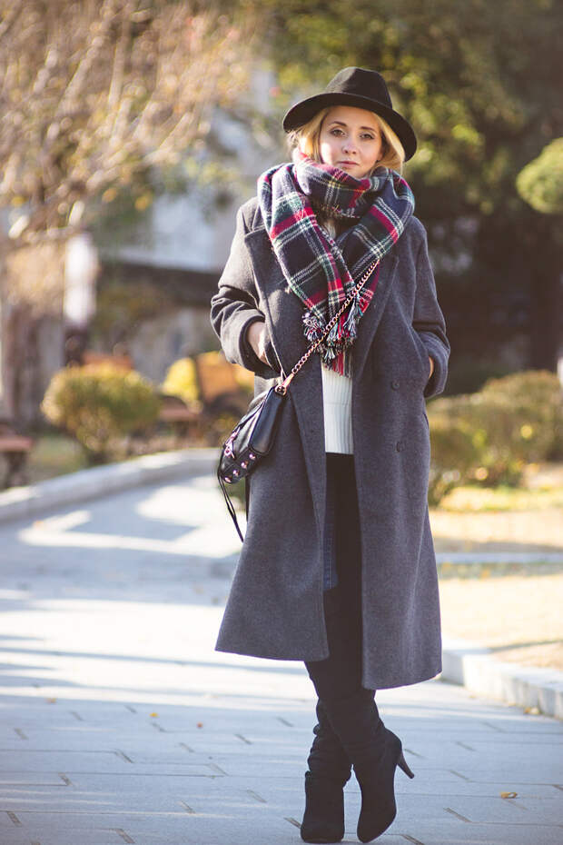 Olga choi fashion blogger myblondegal South Korea smart casual elegant Kate-Katy long oversize coat Kate-Katy white knit vest Armani Exchange leather jacket Kate-Katy check scarf Rebecca Minkoff MAC bag Choies fedora hat-05691