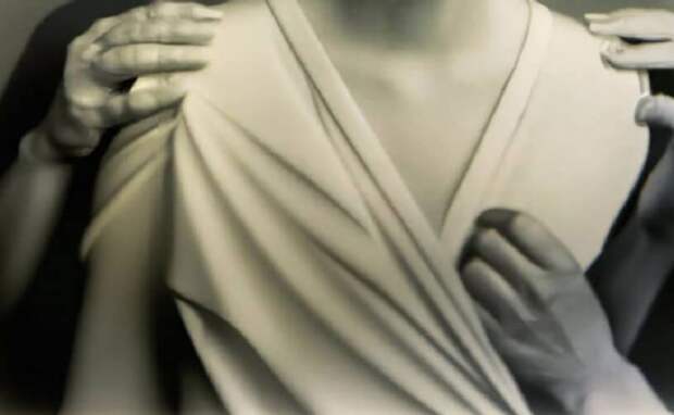 Неестественные руки и глаза в сгенерированных фото. Обратите внимание на руки — они расположены совершенно неестественно. Неестественные руки и глаза в сгенерированных фото. Обратите внимание на руки — они расположены совершенно неестественно. Фото.