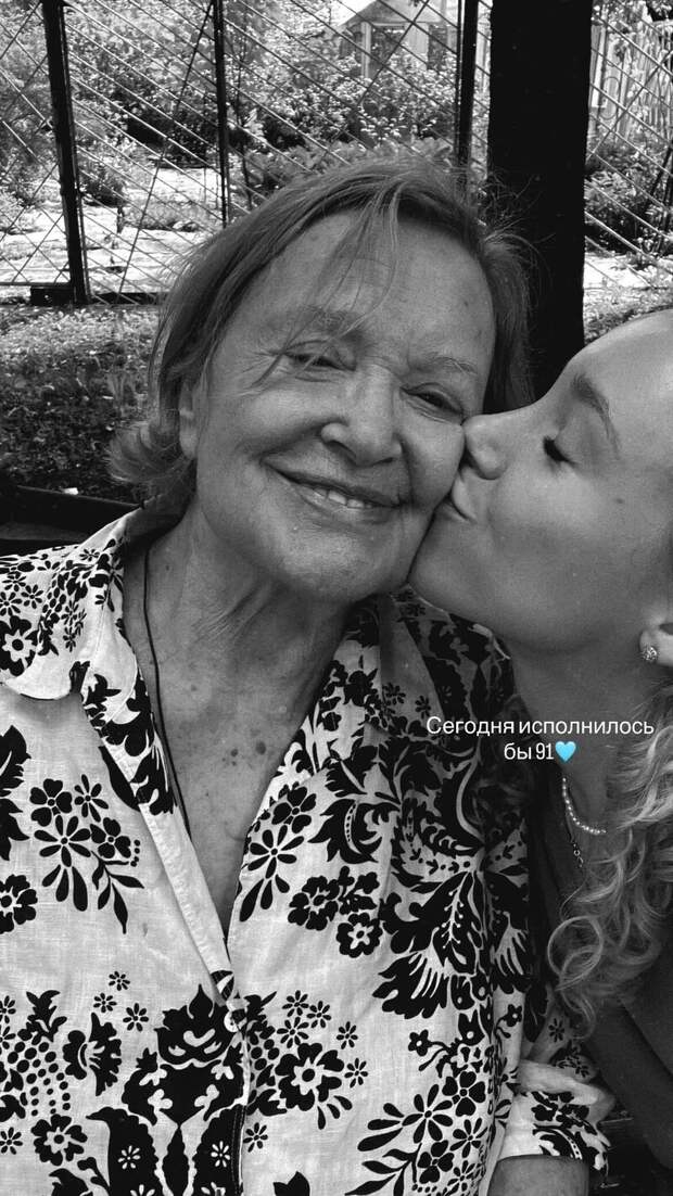 До мурашек: внучка покойной Талызиной почтила память знаменитой бабушки