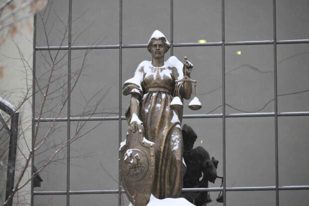 Готовивший поджог здания Минобороны российский подросток получил срок