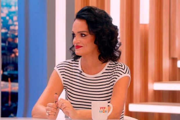 Певица Слава заявила, что берет месячный отпуск из-за нервного срыва на концерте