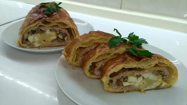 Рулет из слоеного теста с мясом и грибами Кулинария, Длиннопост, Видео рецепт, Рулет, Слоеное тесто, Мясной рулет, Видео