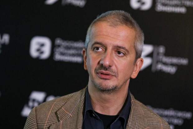 «Студенты не назовут его «мамой»»: эксперт СМИ2 о назначении Богомолова ректором Школы-студии МХАТ