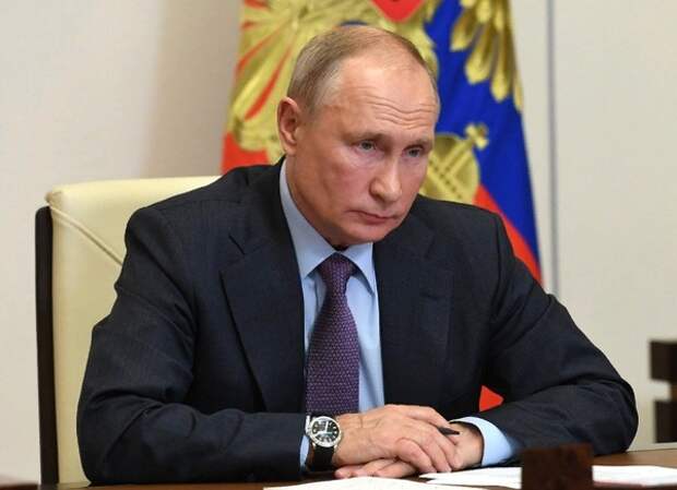Путин подписал законы о Госсовете, приоритете Конституции и наказание за отчуждение территорий