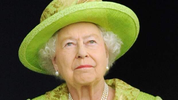 Королева Британии может наказать принца Гарри лишением титула герцога
