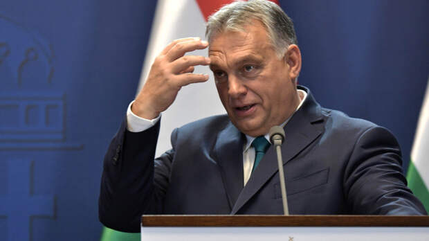 «Ведра с помоями, вылитые на него»: в Польше похвалили силу характера Орбана