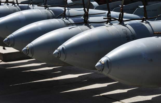 Российские военные отомстили за удары по Брянску. На позиции ВСУ сбросили бомбы с надписью «За каждого нашего — 1000 ваших»