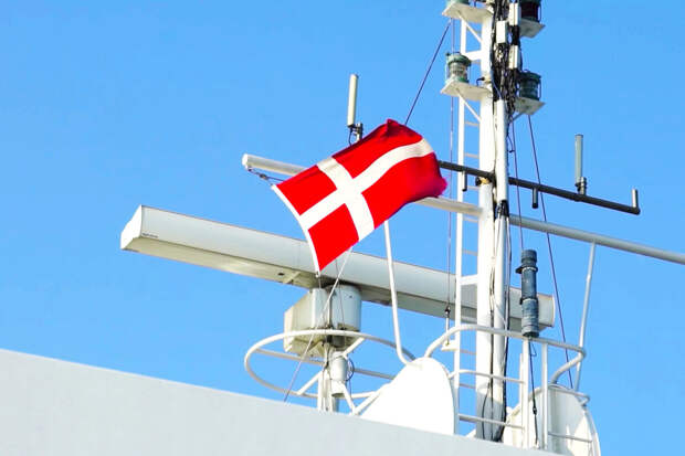 Датская армия помогла члену экипажа подлодки США у побережья Гренландии