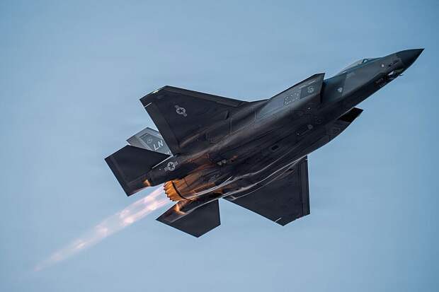 MWM: США и Израиль сократили количество ударов по Ирану после потери F-35