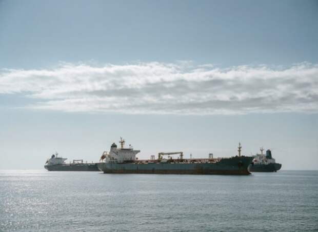 Иран разрешил российским судам проход через Ормузский пролив