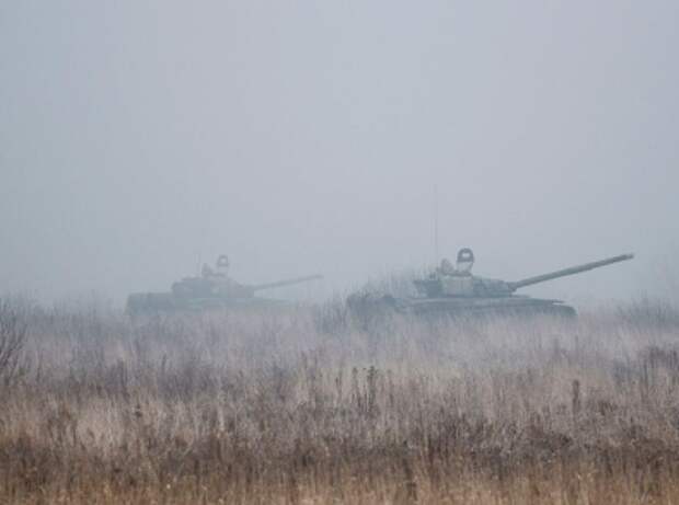 Славянск окружили 80 танков украинской армии