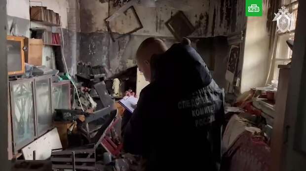 СК опубликовал кадры изнутри сгоревшей цветочной базы в Москве