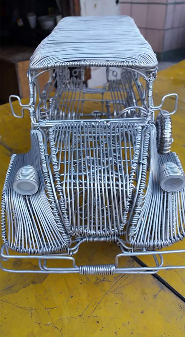 52-Year-Old Filipino Driver Uses Aluminum Wires To Create Amazing Works Of Art