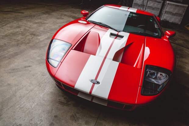 Культовый Ford GT с пробегом в 19 километров выставили на продажу-35 фото + 1 видео-