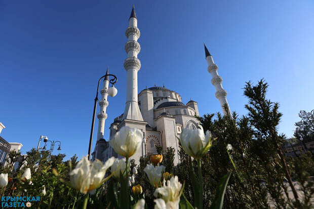 Почти 500 крымских мусульман совершат хадж в Мекку