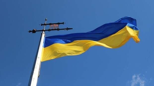 Родным умершего от коронавируса украинца пришлось самим выносить тело из больницы в мешке Родным умершего от коронавируса украинца пришлось самим выносить тело из больницы в мешке