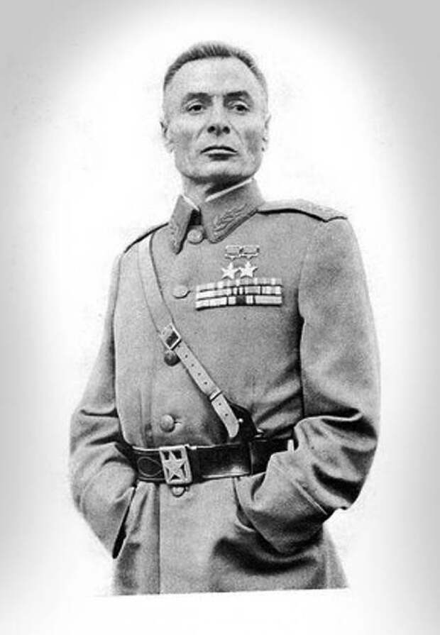 Василий Степанович Петров: офицер, воевавший без рук Василий Степанович Петров: офицер, воевавший без рук