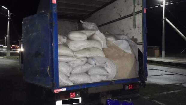 В Оренбуржье не впустили более 2,5 тонн насвая