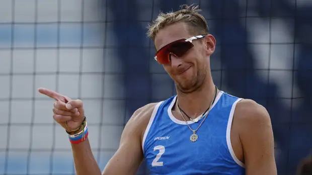 Семёнов и Лешуков вышли в четвертьфинал турнира ОИ по пляжному волейболу