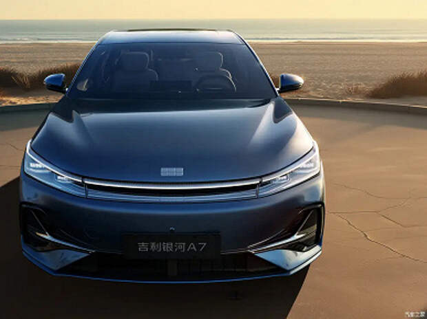 Аналог Toyota Camry и Honda Accord от Geely с запасом хода 2100 км, расходом 2 л на 100 км и мощностью 238 л.с. Geely Galaxy A7 EM-i показали во всей красе