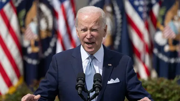 В Госдуме сравнили приглашение Байдена в Киев с покушением