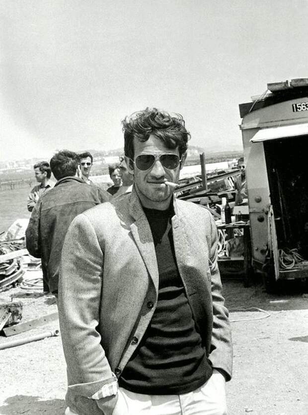 Жан-Поль Бельмондо на съемочной площадке «Безумный Пьеро» 1965 Фотографии со съёмок, актеры, кинематограф, режиссеры