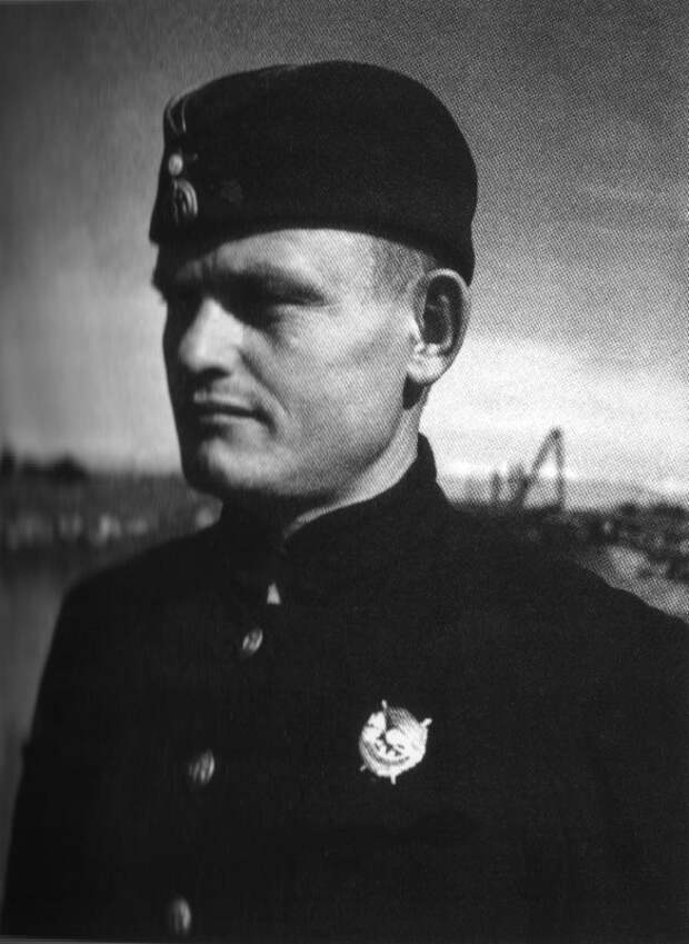 "Держись, старшина!". Невероятная история подвига