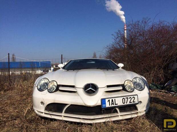 Mercedes SLR McLaren на стоянке конфискованных автомобилей в Чехии mclaren, mercedes, суперкар, штрафтоянка