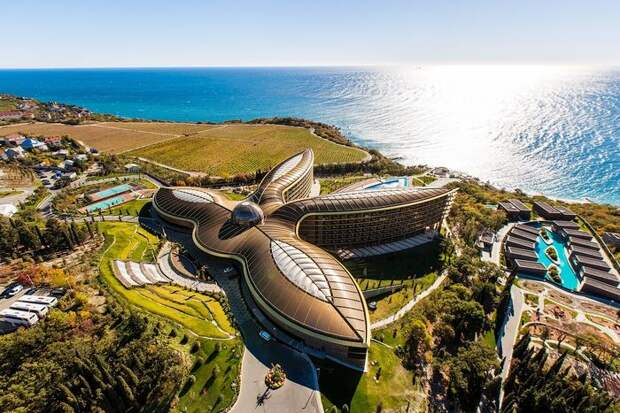 Крымский курортный комплекс завоевал две самых престижных премии в сфере туризма