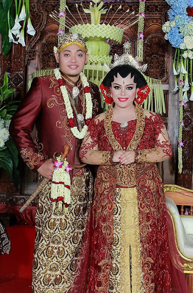 traditional-weddings-around-the-world-33-578e0f55df34c__605