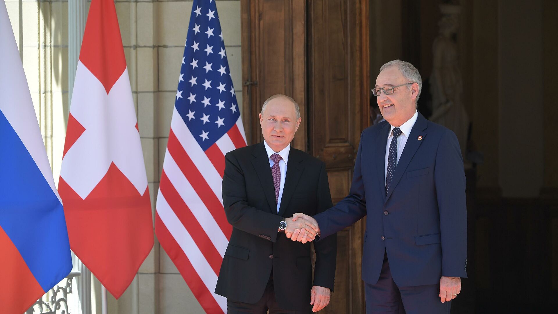 Президенты России, США и Швейцарии сфотографировались перед саммитом 