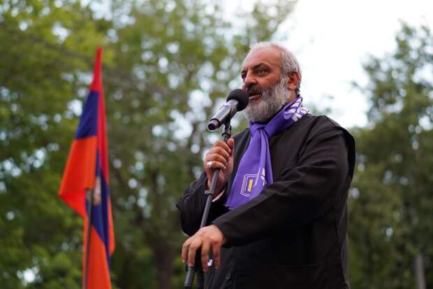 Оппозиция Армении свернула палаточный лагерь у здания парламента, анонсировав дальнейшие планы