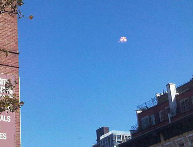 НЛО над Нью Йорком парализовали движение на Манхэттене (+ видео)