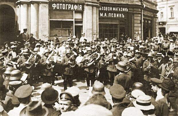 Киевские перевороты. Город, где 14 раз менялась власть, с 1917 по 1920 Киевские перевороты. Город, где 14 раз менялась власть, с 1917 по 1920 киев, 1920, 1917