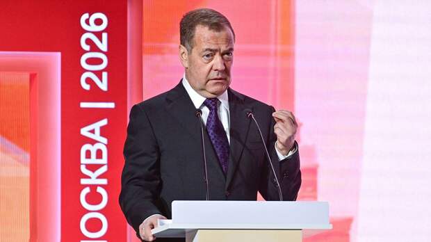 Медведев: Наибольшая угроза исходит из биолабораторий на Украине