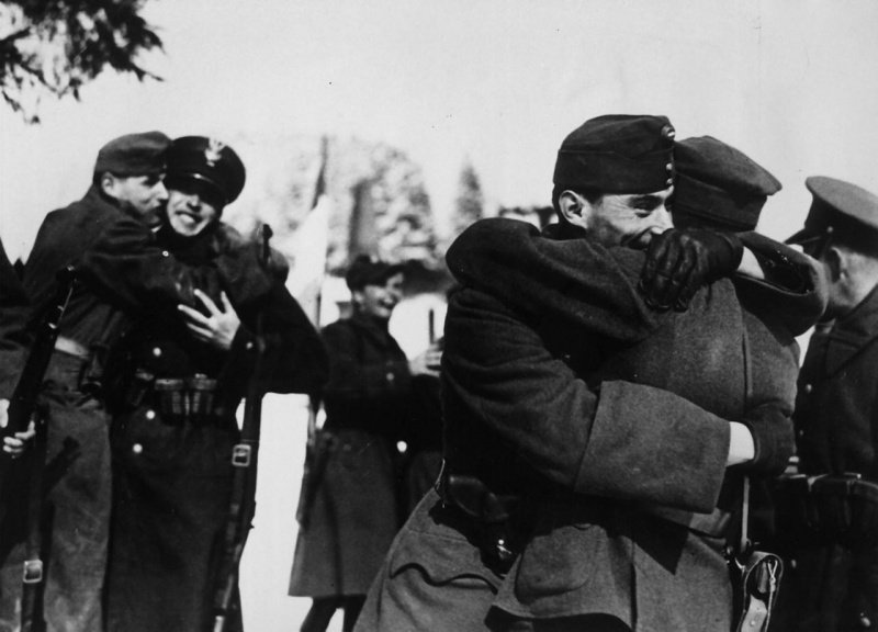 Как польско-венгерско-германские танковые клинья расчленили Чехословакию Как польско-венгерско-германские танковые клинья расчленили Чехословакию